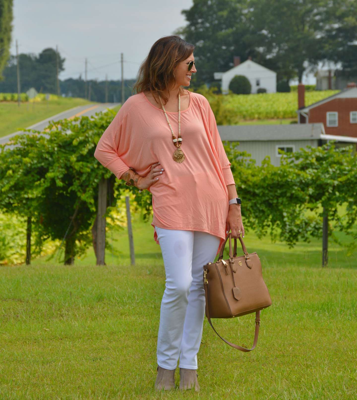 Two Ways to Wear White Jeans for Fall