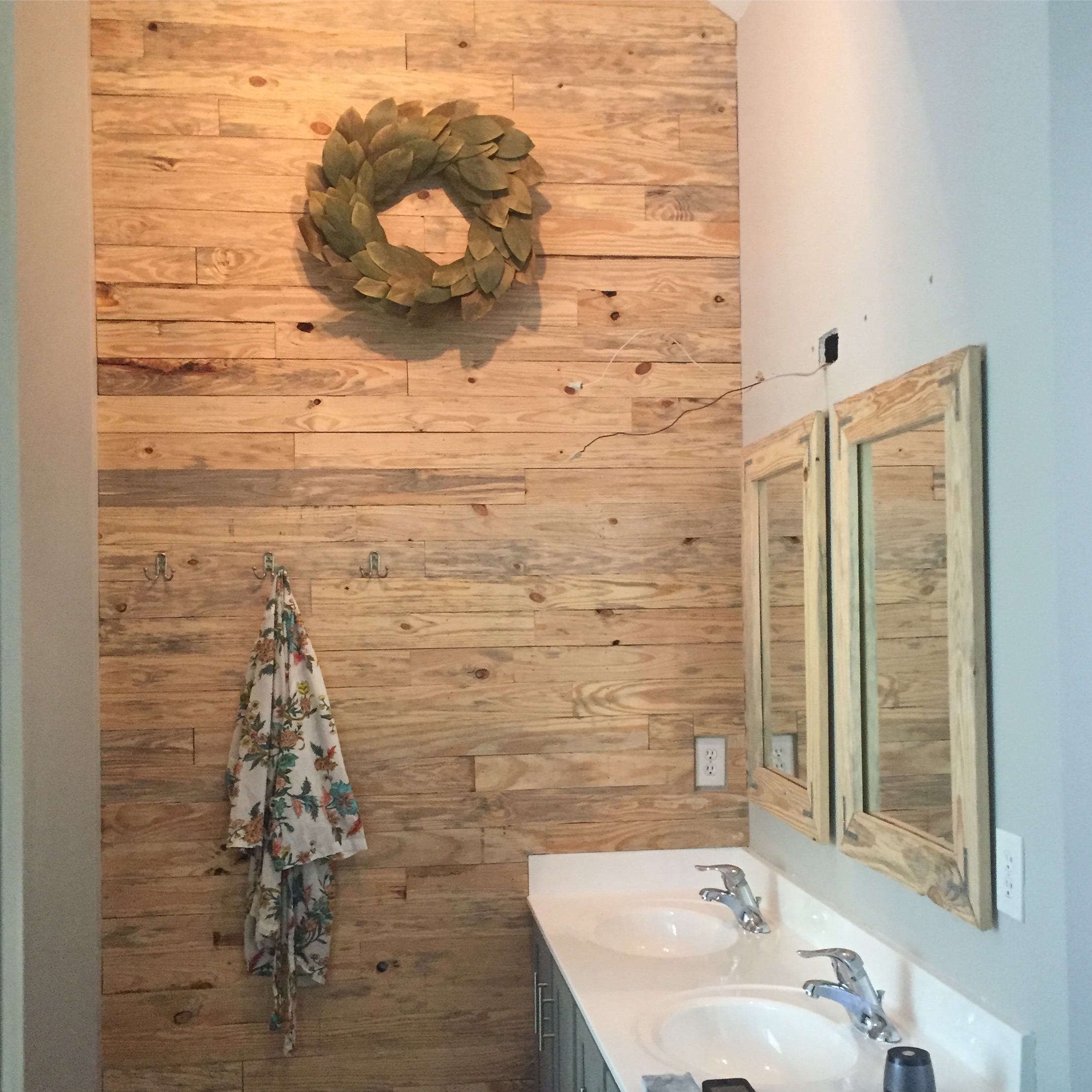 9 Ways to Update a Boring Master Bath