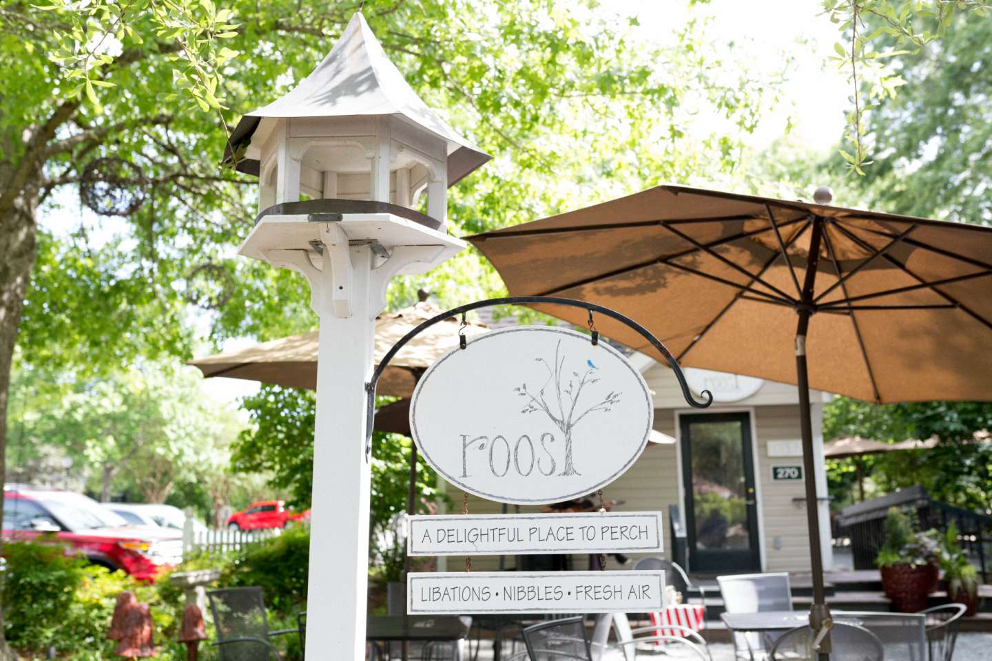 Roost Beer Garden at Fearrington Village with Humanitè Boutique - @mbg0112 - I'm Fixin' To
