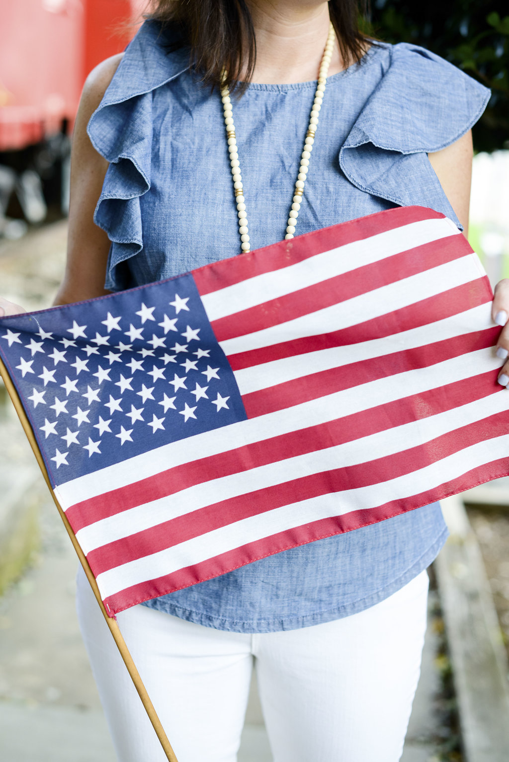 Chambray Ruffles & White Denim for the 4th of July - @mbg0112 - I'm Fixin' To