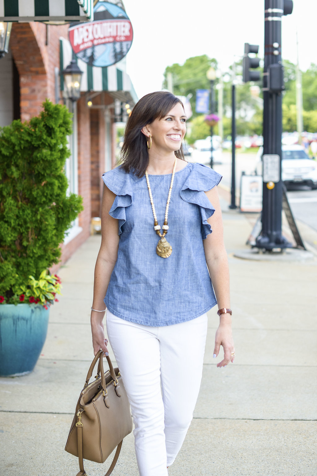 Chambray Ruffles & White Denim for the 4th of July - @mbg0112 - I'm Fixin' To