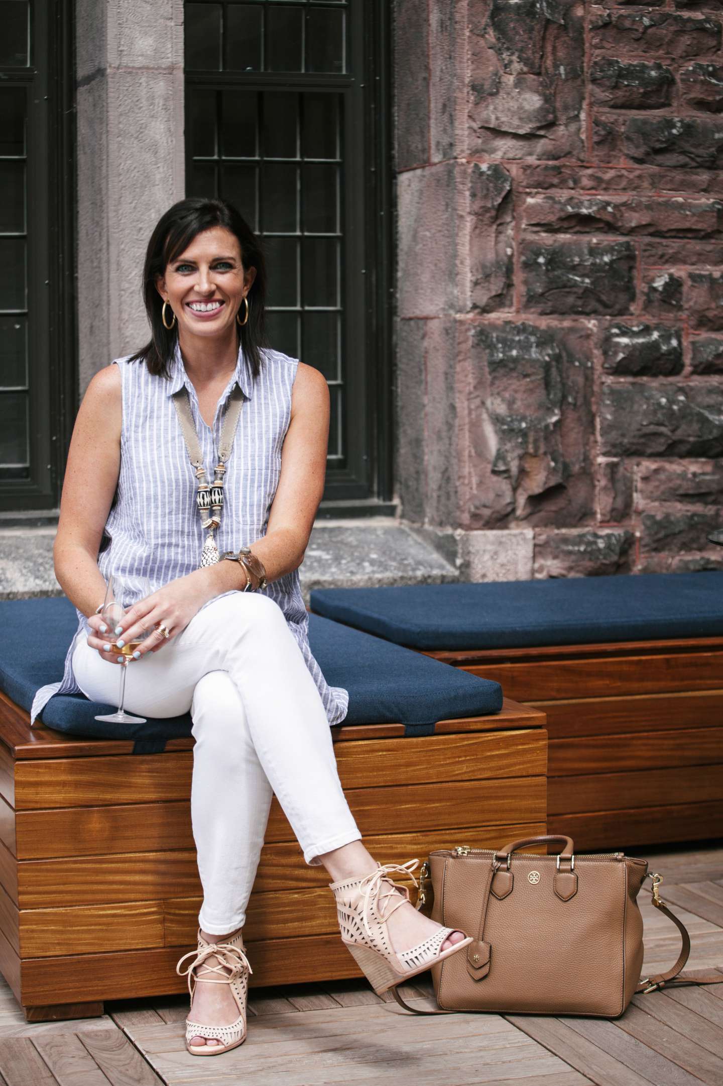 Striped Linen Tunic for an Afternoon at Hotel Henry - I'm Fixin' To - @mbg0112