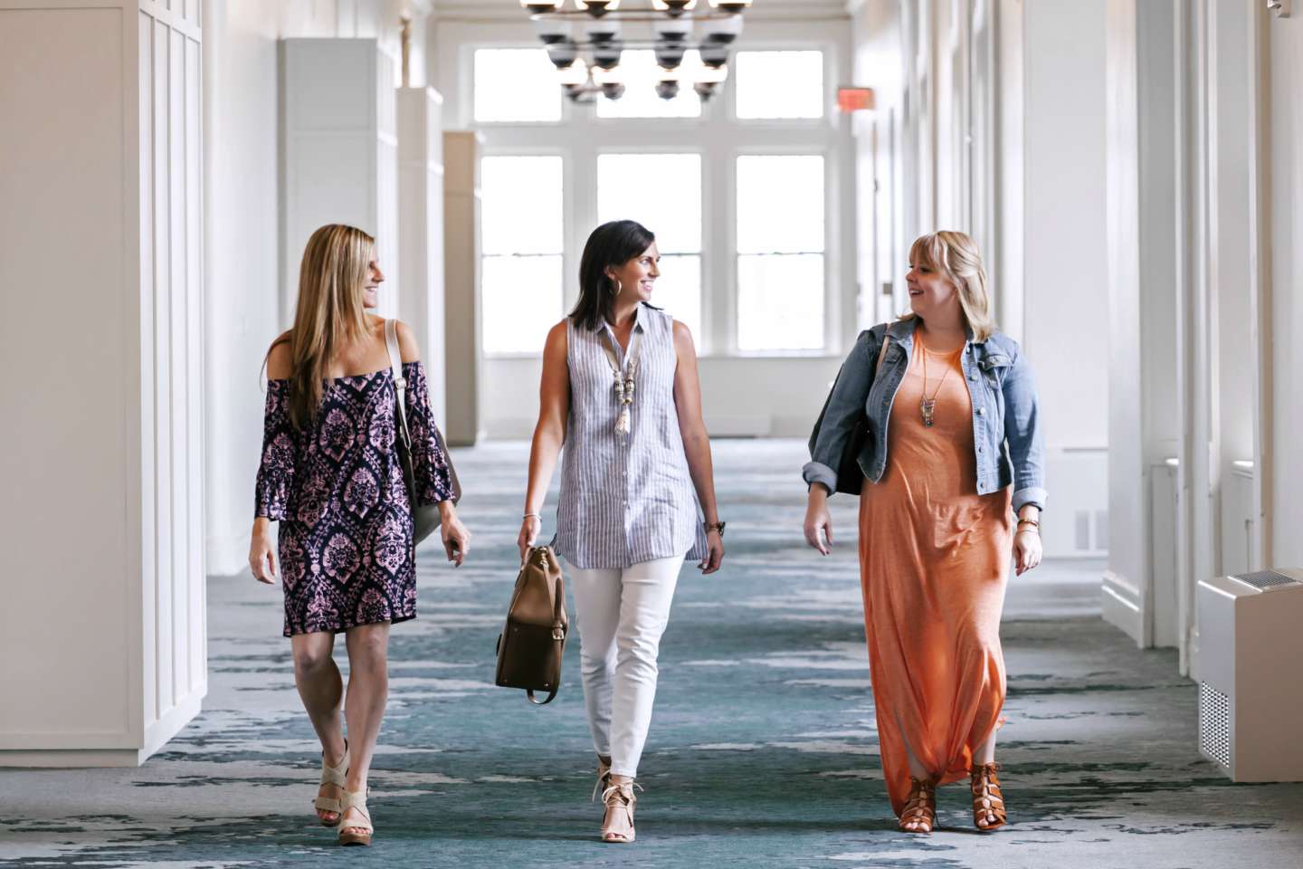 Striped Linen Tunic for an Afternoon at Hotel Henry - I'm Fixin' To - @mbg0112