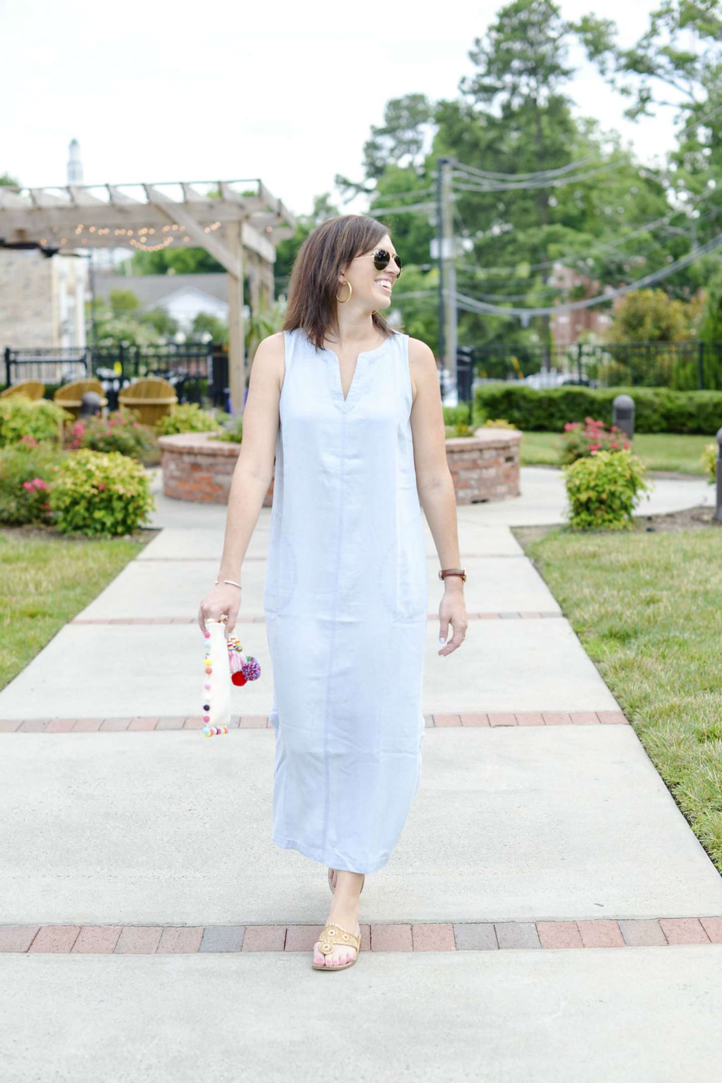 Chambray Maxi Dress + a Tassel Clutch - @mbg0112 - I'm Fixin' To