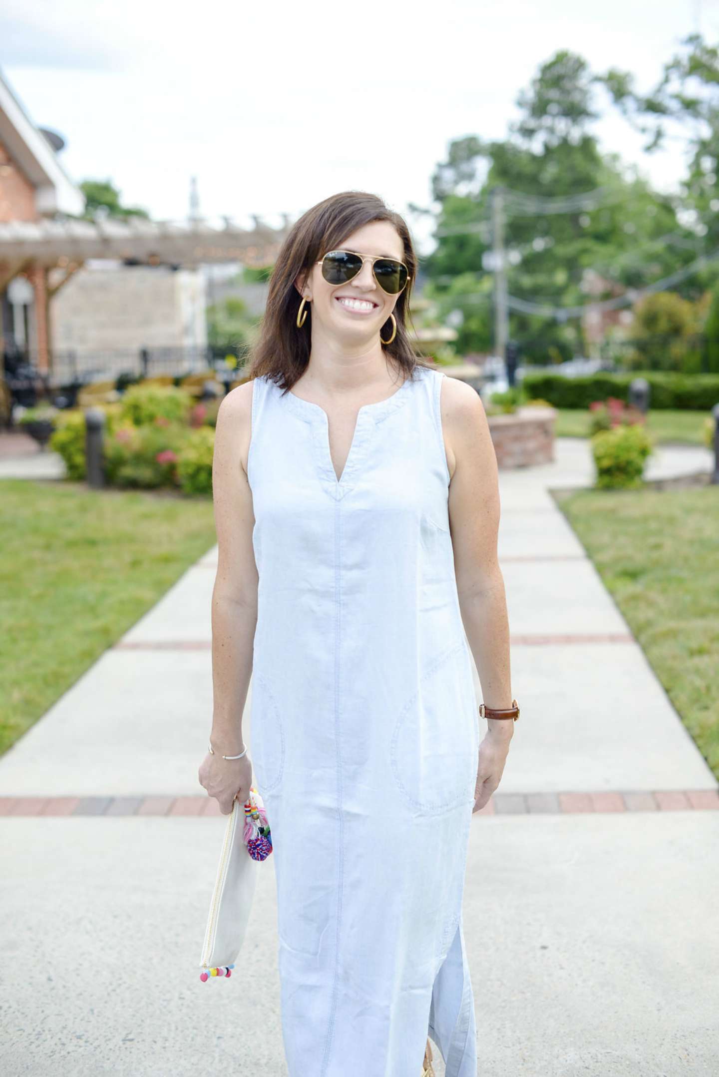 Chambray Maxi Dress + a Tassel Clutch - @mbg0112 - I'm Fixin' To