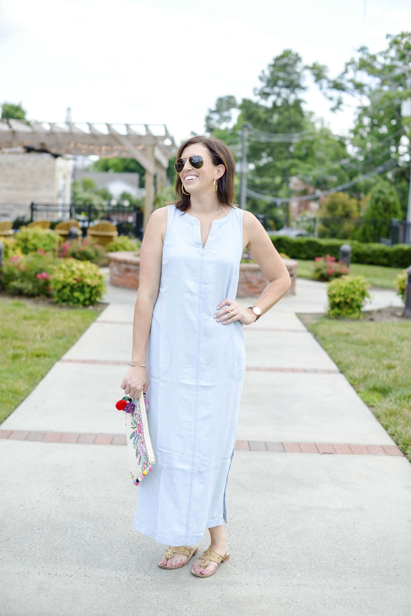 Chambray Maxi Dress + a Tassel Clutch - @mbg0112 - I'm Fixin' To