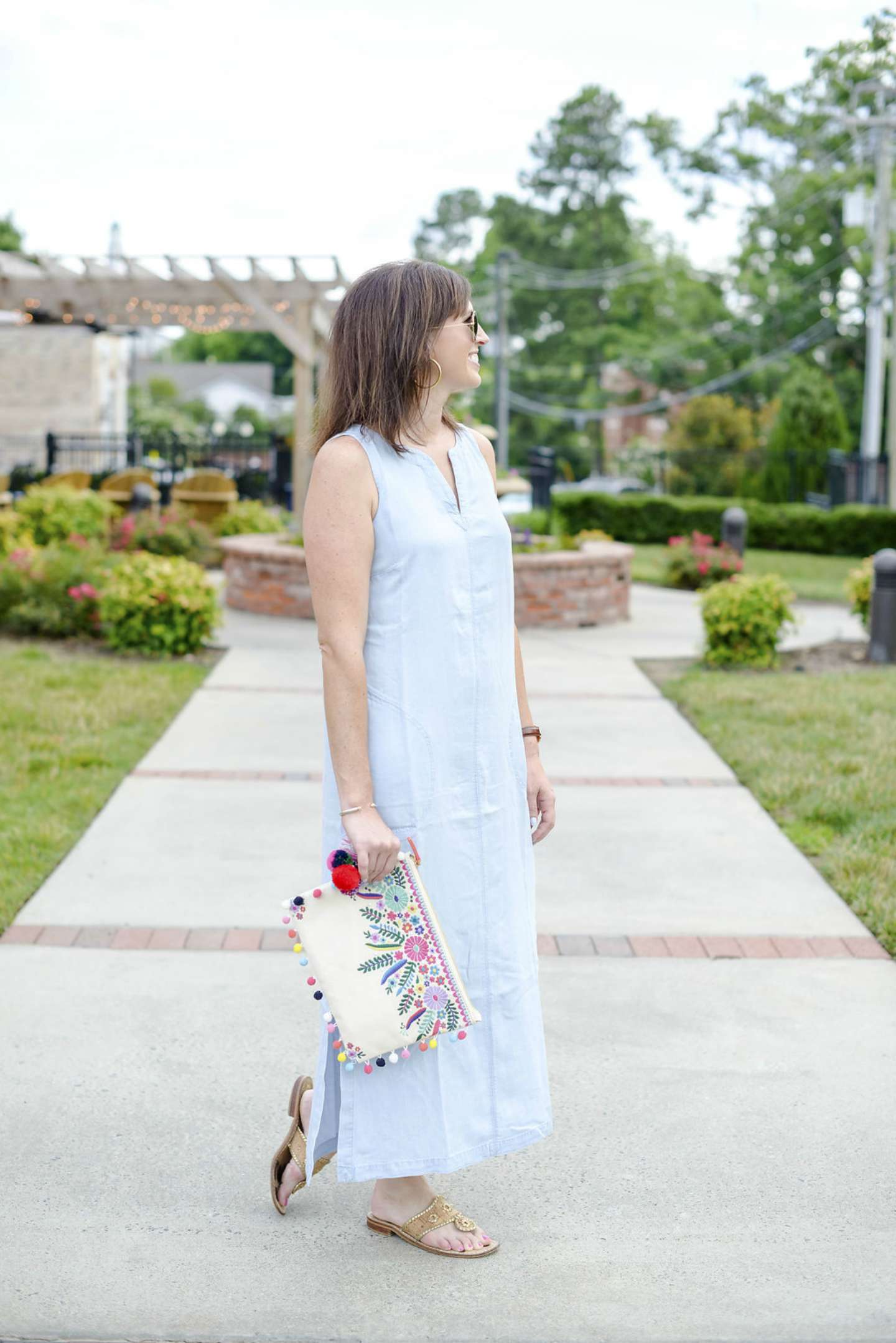 Chambray Maxi Dress + a Tassel Clutch - @mbg0112 - I'm Fixin' To