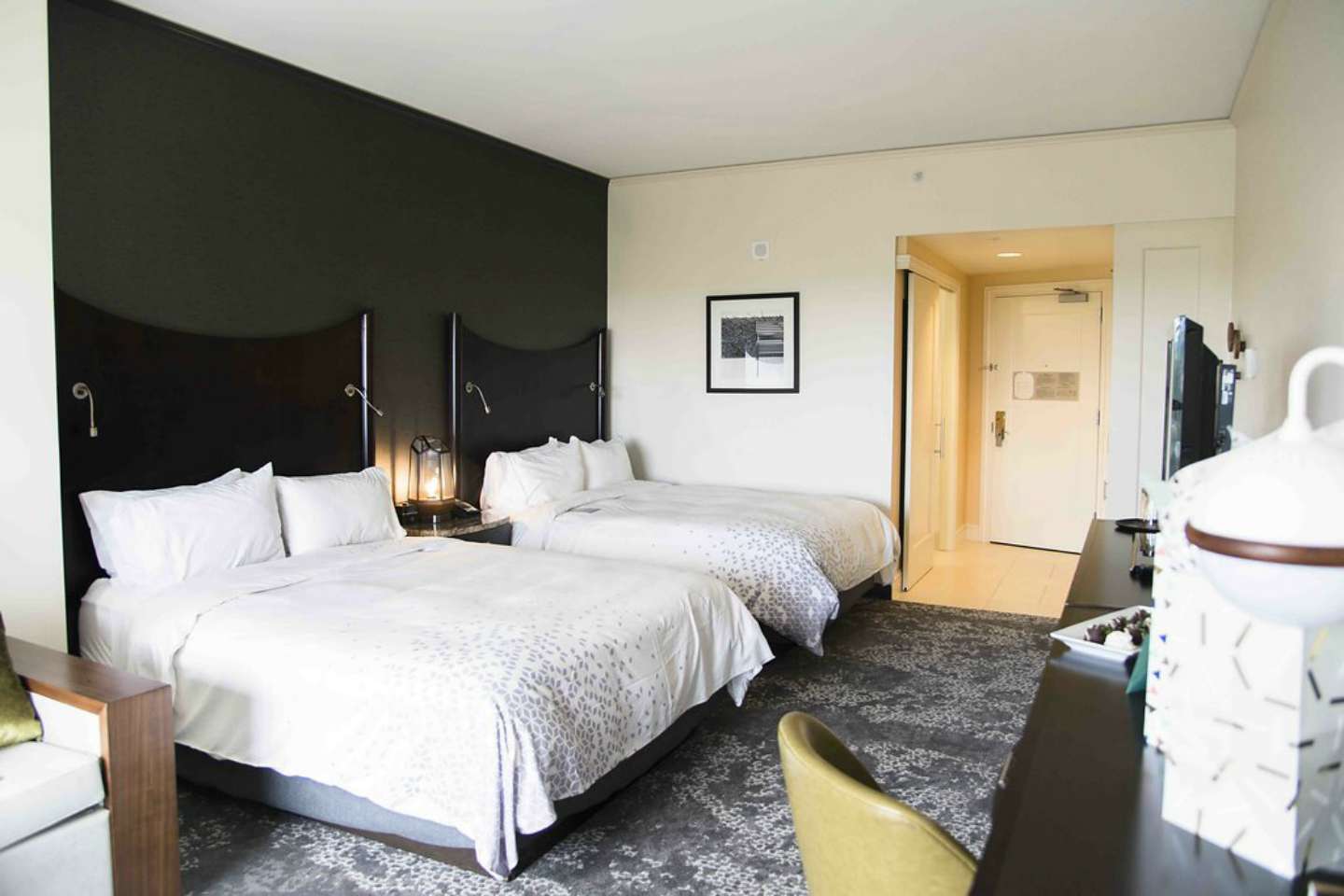 Raleigh Hotel - Renaissance Raleigh North Hills Hotel by NC blogger I'm Fixin' To - @mbg0112