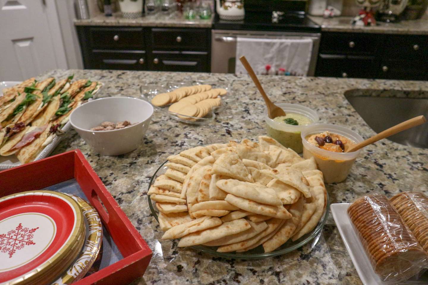 How to Host a Holiday Gathering with Zoës Kitchen - I'm Fixin' To - @mbg0112
