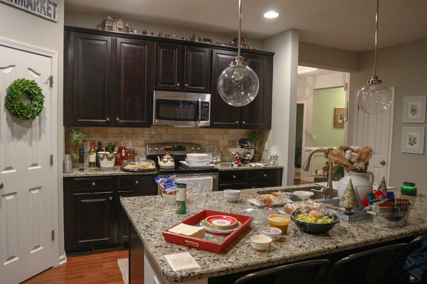 How to Host a Holiday Gathering with Zoës Kitchen - I'm Fixin' To - @mbg0112