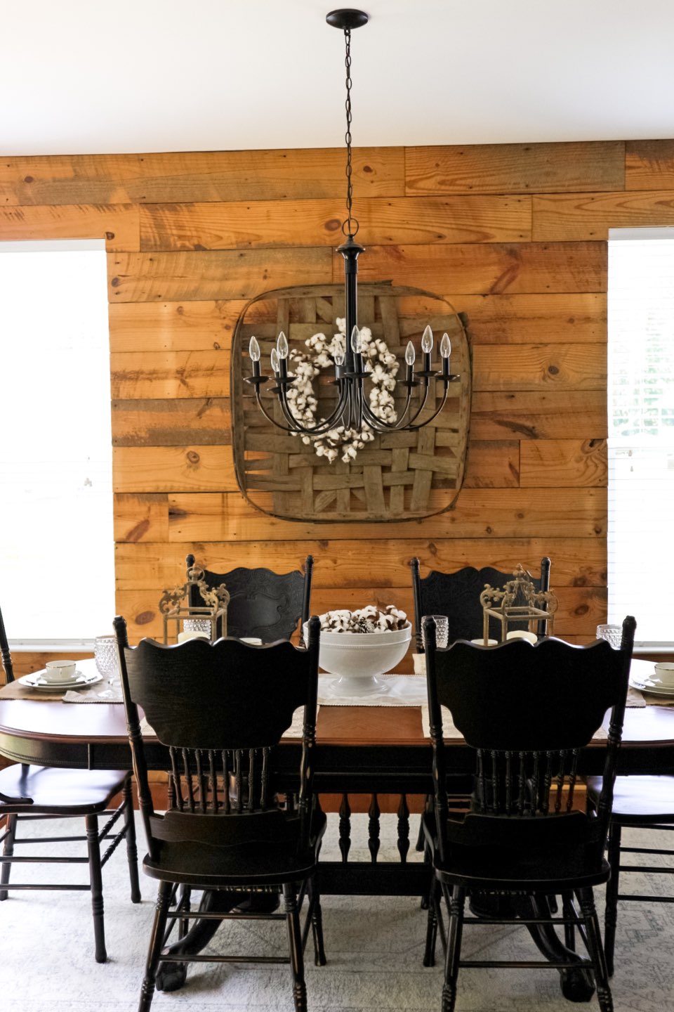 How to Install a Reclaimed Wood Wall - I'm Fixin' To - @mbg0112