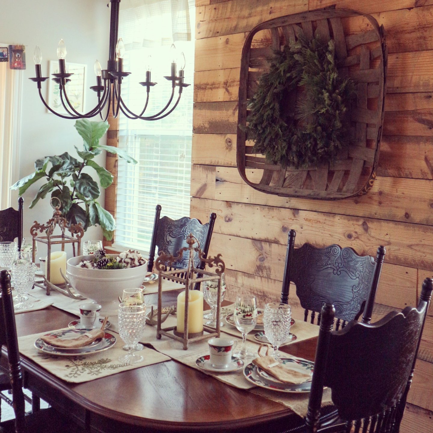 Top 10 most popular posts of 2018 featured by top North Carolina life and style blog, I'm Fixin' To: image of a ranch dining room
