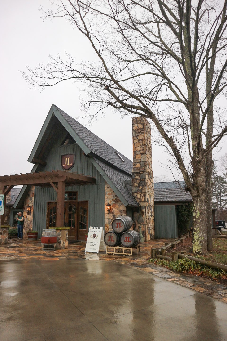 Celebrating Surry County with the Top North Carolina Wineries - I'm Fixin' To - @mbg0112  | Best North Carolina Wineries featured by top US travel blog, I'm Fixin' To: JOLO Vineyards