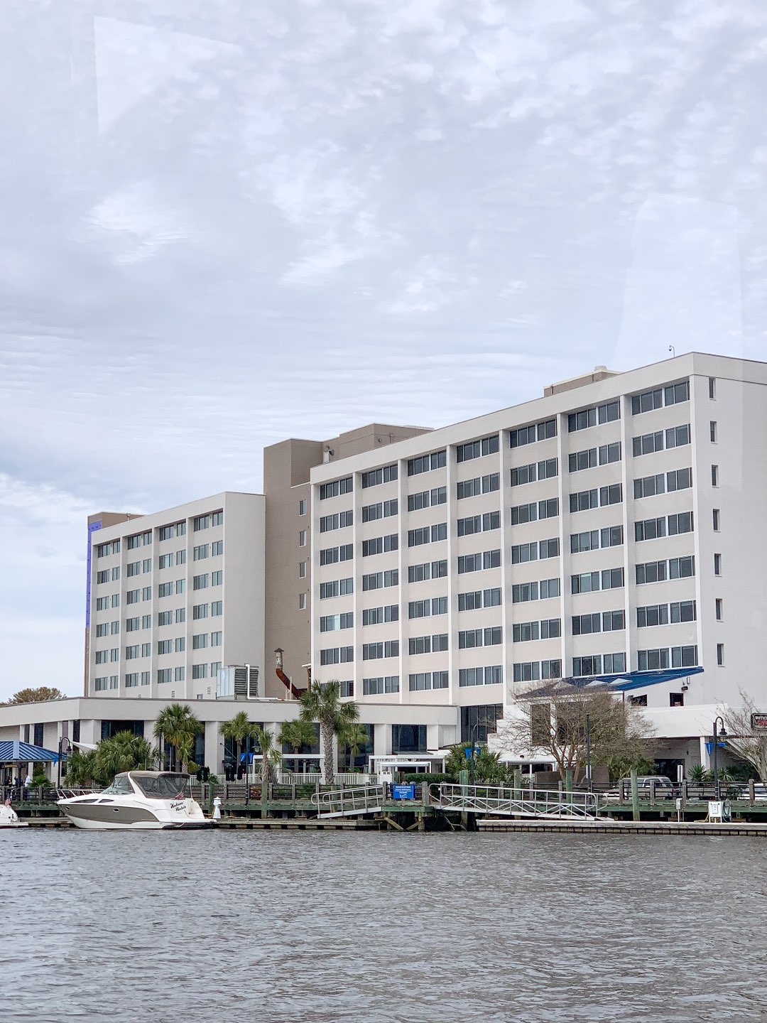 North Carolina Hotel: Hotel Ballast in Wilmington, NC - I'm FIxin' To - @mbg0112 | Hotel Ballast in Wilmington, NC review featured by top North Carolina travel blogm, I'm Fixin' To