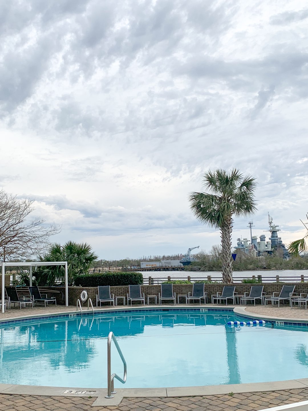 | Hotel Ballast in Wilmington, NC review featured by top North Carolina travel blogm, I'm Fixin' To
