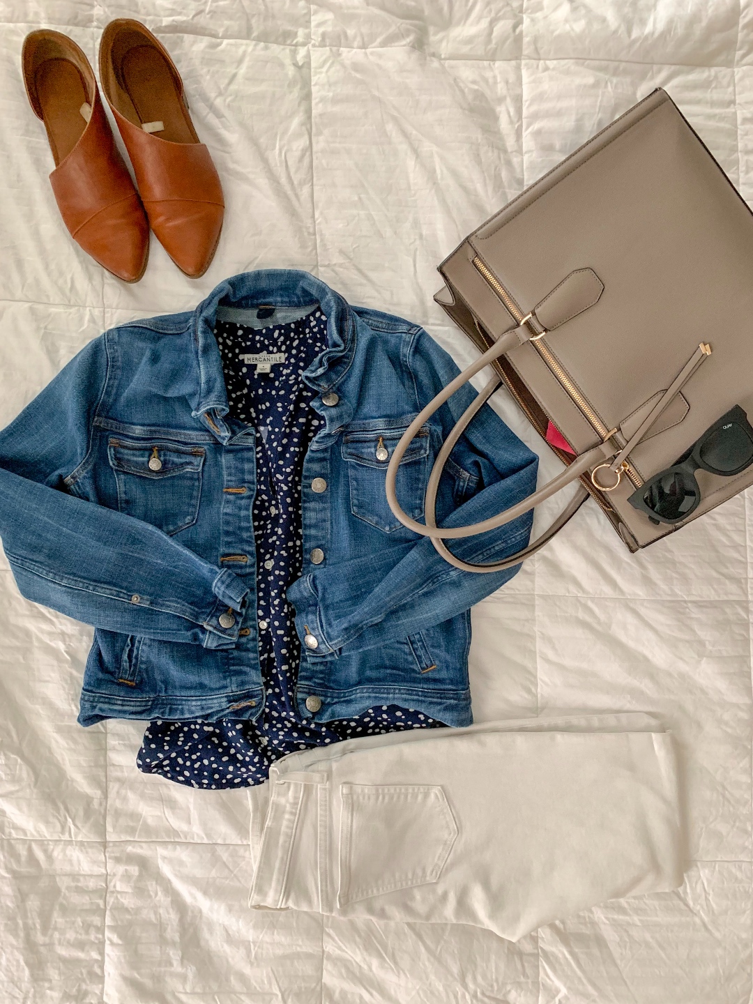 Building Your Spring Wardrobe Capsule - I'm Fixin' To - @mbg0112 | | Spring wardrobe capsule essentials featured by top US fashion blog, I'm Fixin' To: denim jacket