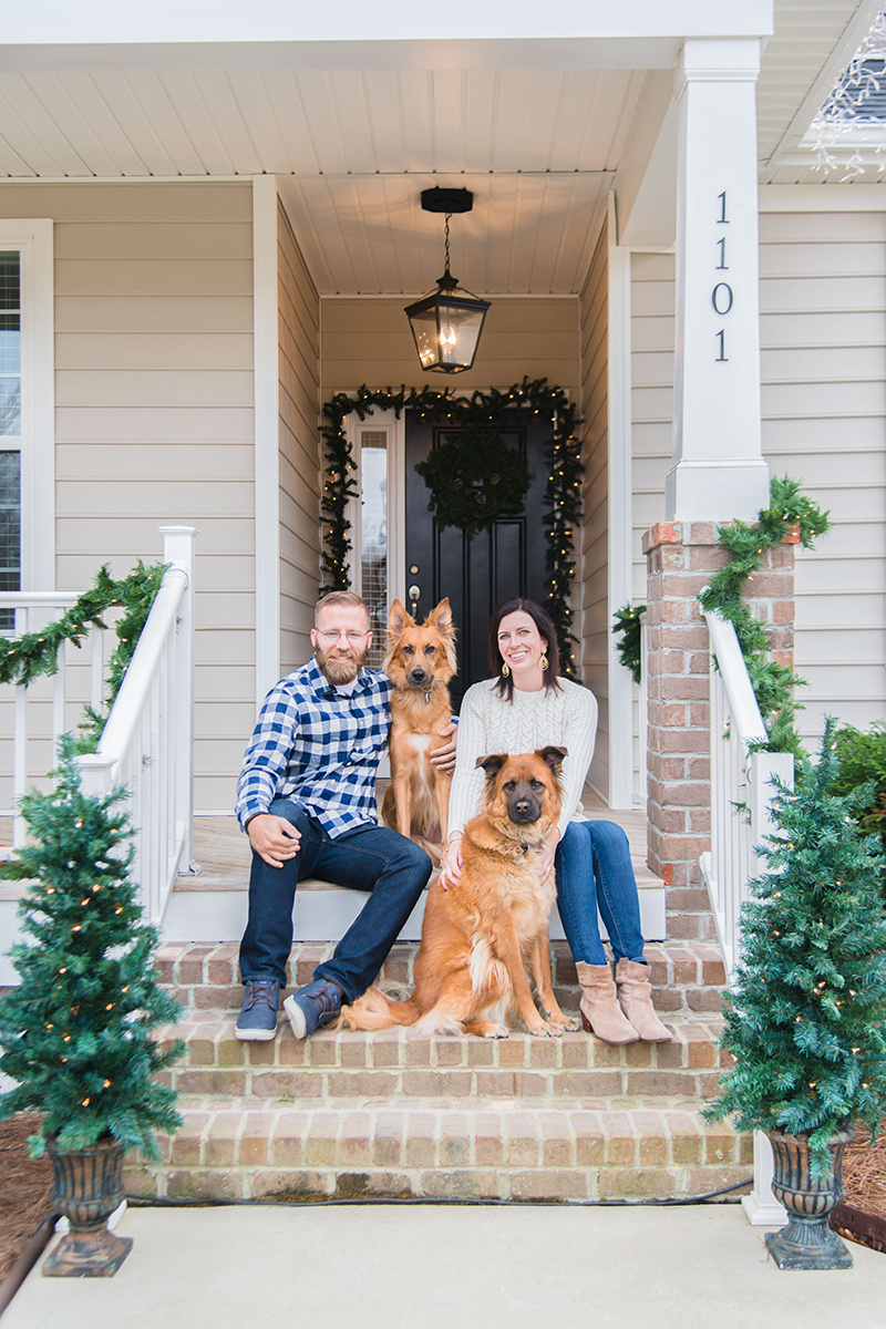 How to Pose for Family Pictures for your Holiday Cards, tips featured on top US life and style blog, I'm Fixin' To