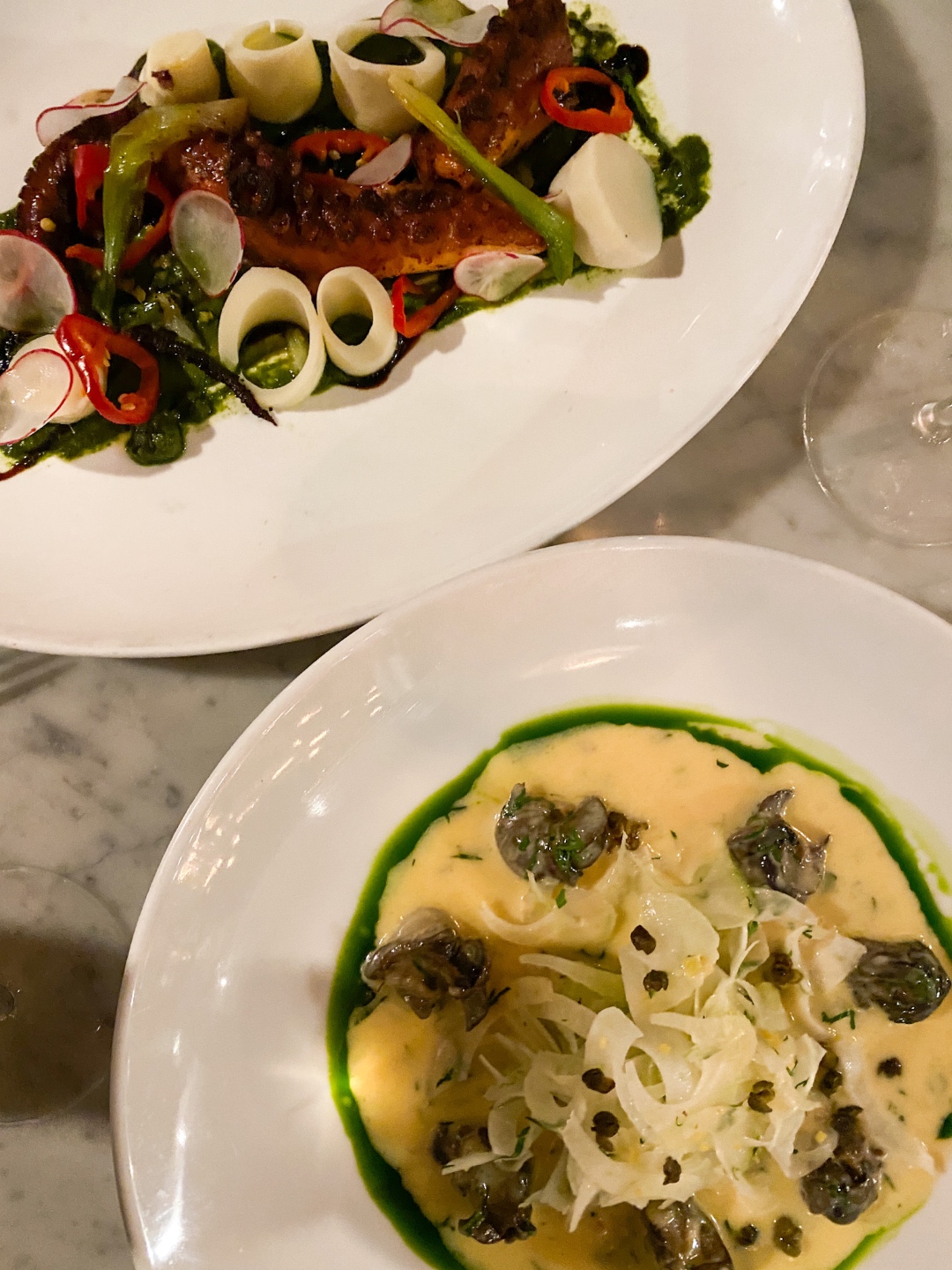 A Spring Weekend in Wilmington, NC: the Best Things to Do - I'm Fixin' To - @imfixintoblog |Weekend in Wilmington by popular NC travel blog, I'm Fixin' To: image of seafood dishes. 
