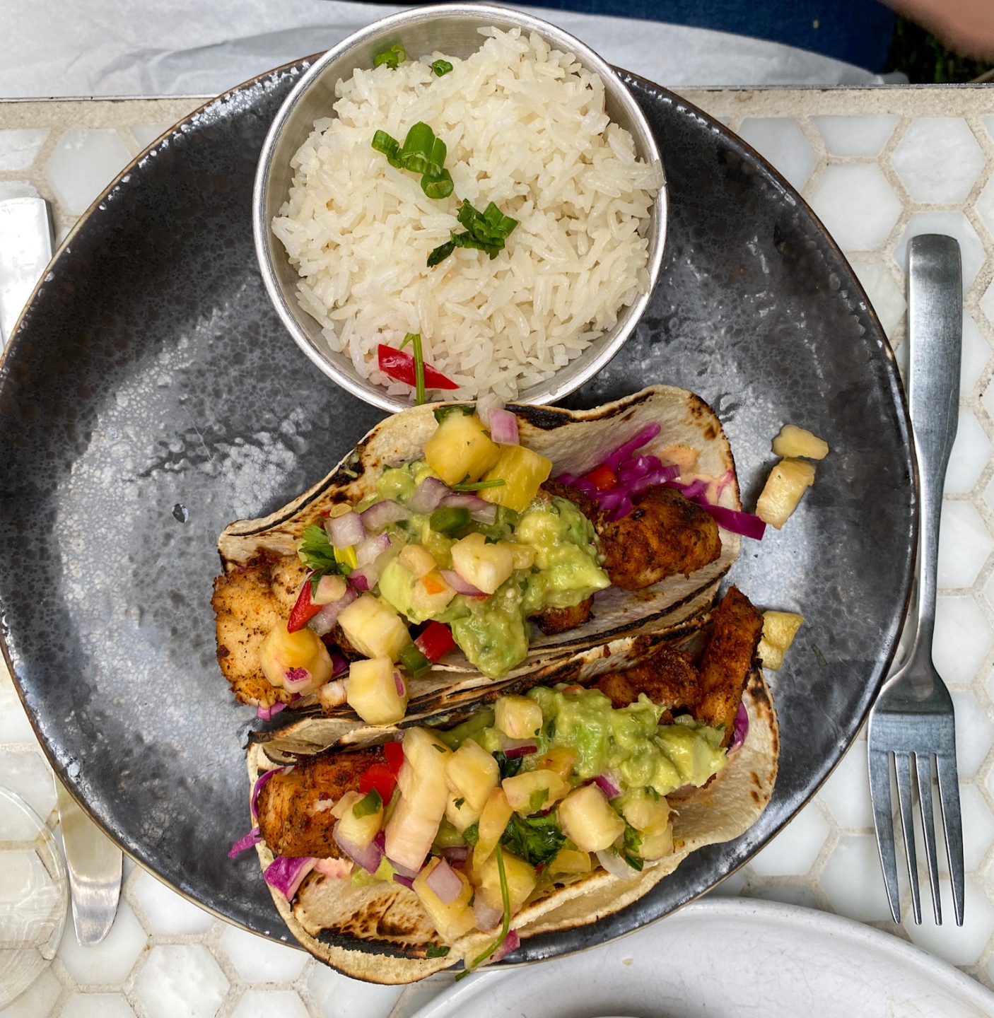 A Spring Weekend in Wilmington, NC: the Best Things to Do - I'm Fixin' To - @imfixintoblog |Weekend in Wilmington by popular NC travel blog, I'm Fixin' To: image of fish tacos and white rice. 