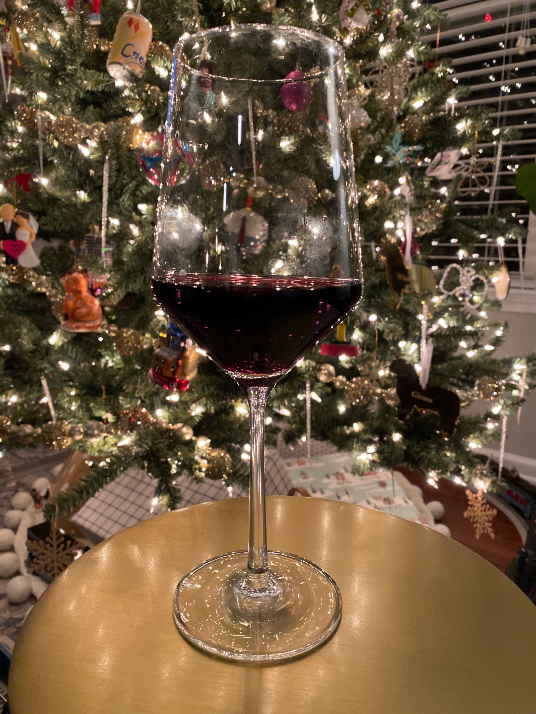 5 Best Cheese and Wine Pairings featured by top US wine blogger, I'm Fixin' To