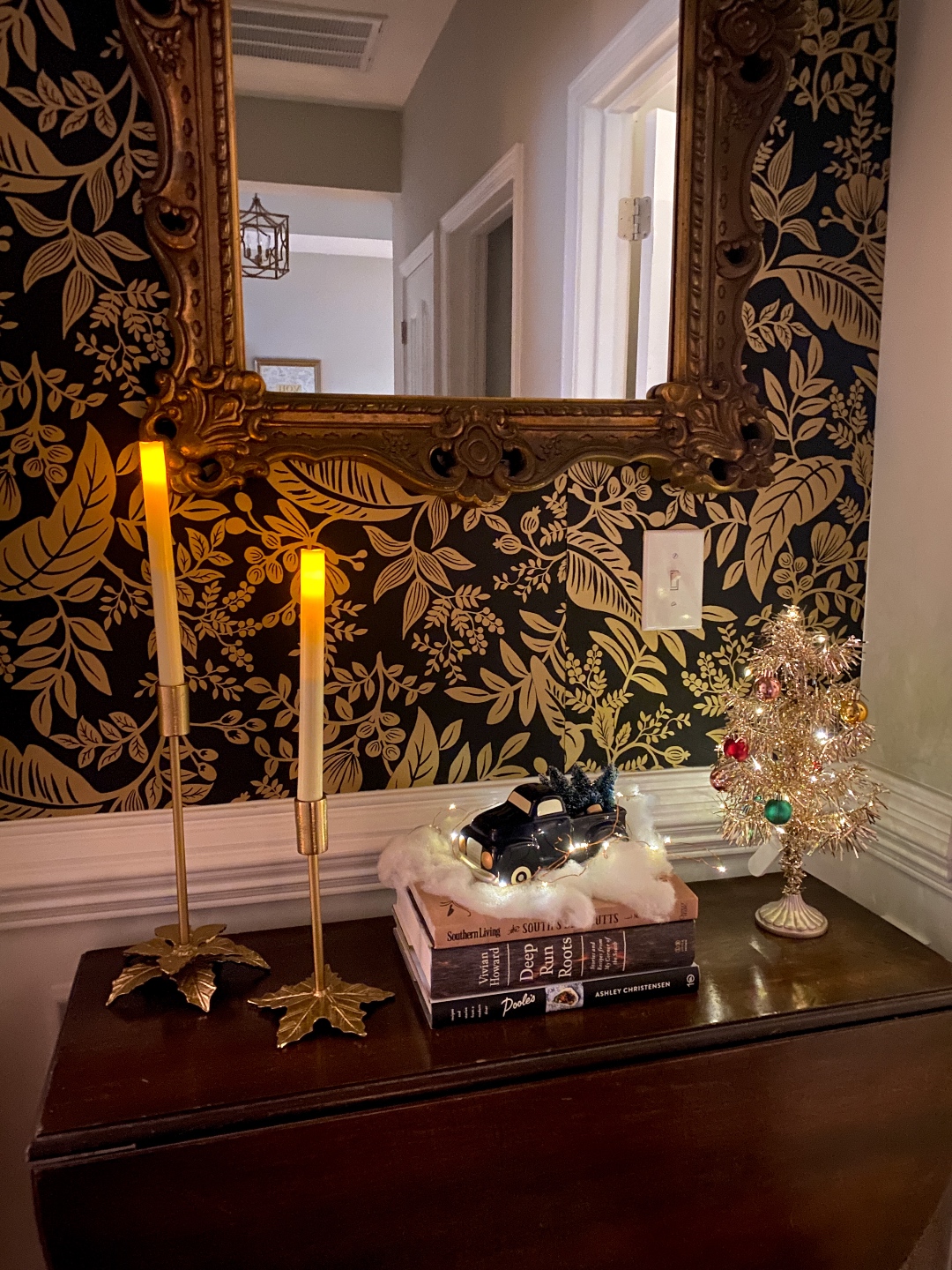 Holiday Home Tour 2021 by top NC lifestyle blogger, I'm Fixin' To