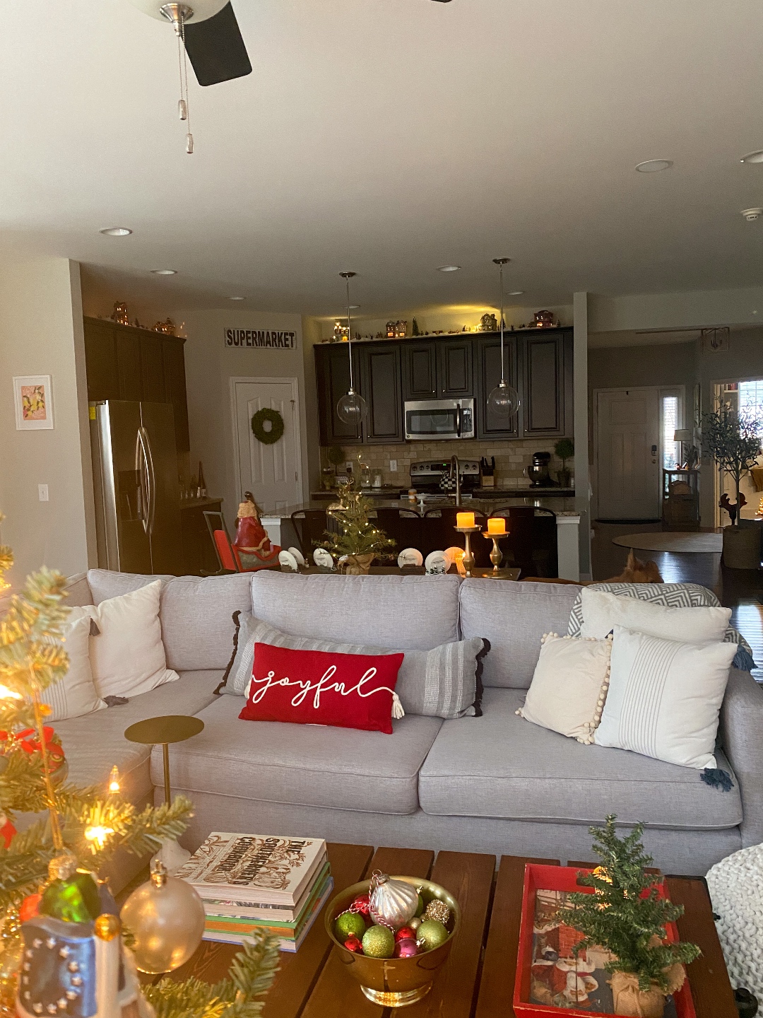 Holiday Home Tour 2021 by top NC lifestyle blogger, I'm Fixin' To