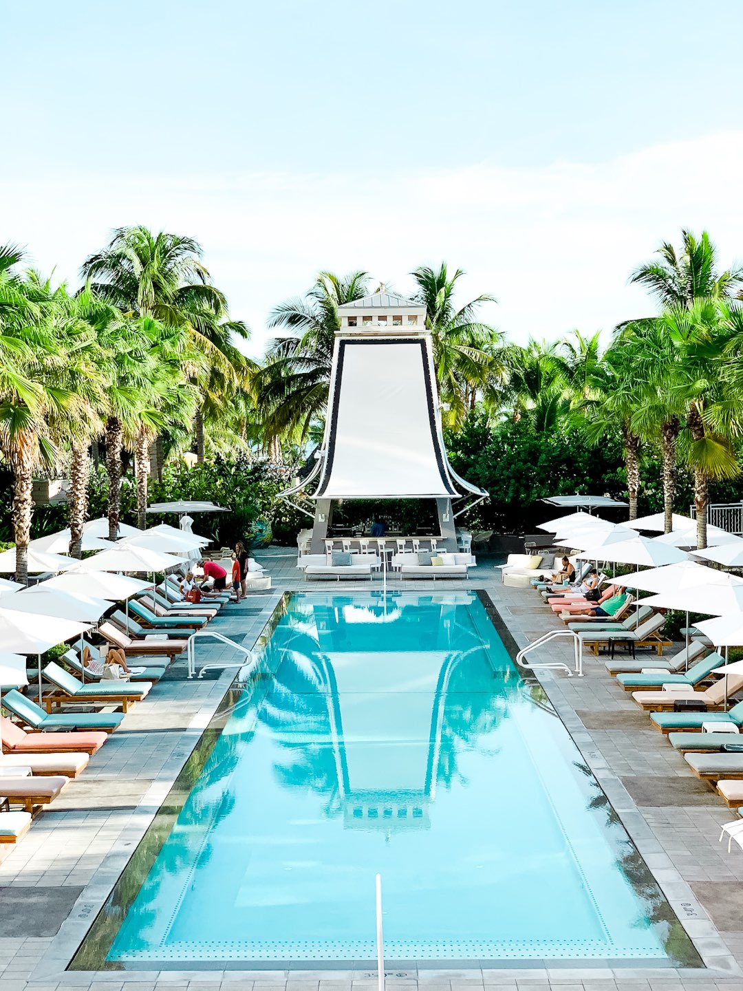swimming pool for Warming Up in the Bahamas: the Best Things to Do in Baha Mar swimming pool for Warming Up in the Bahamas: the Best Things to Do in Baha Mar