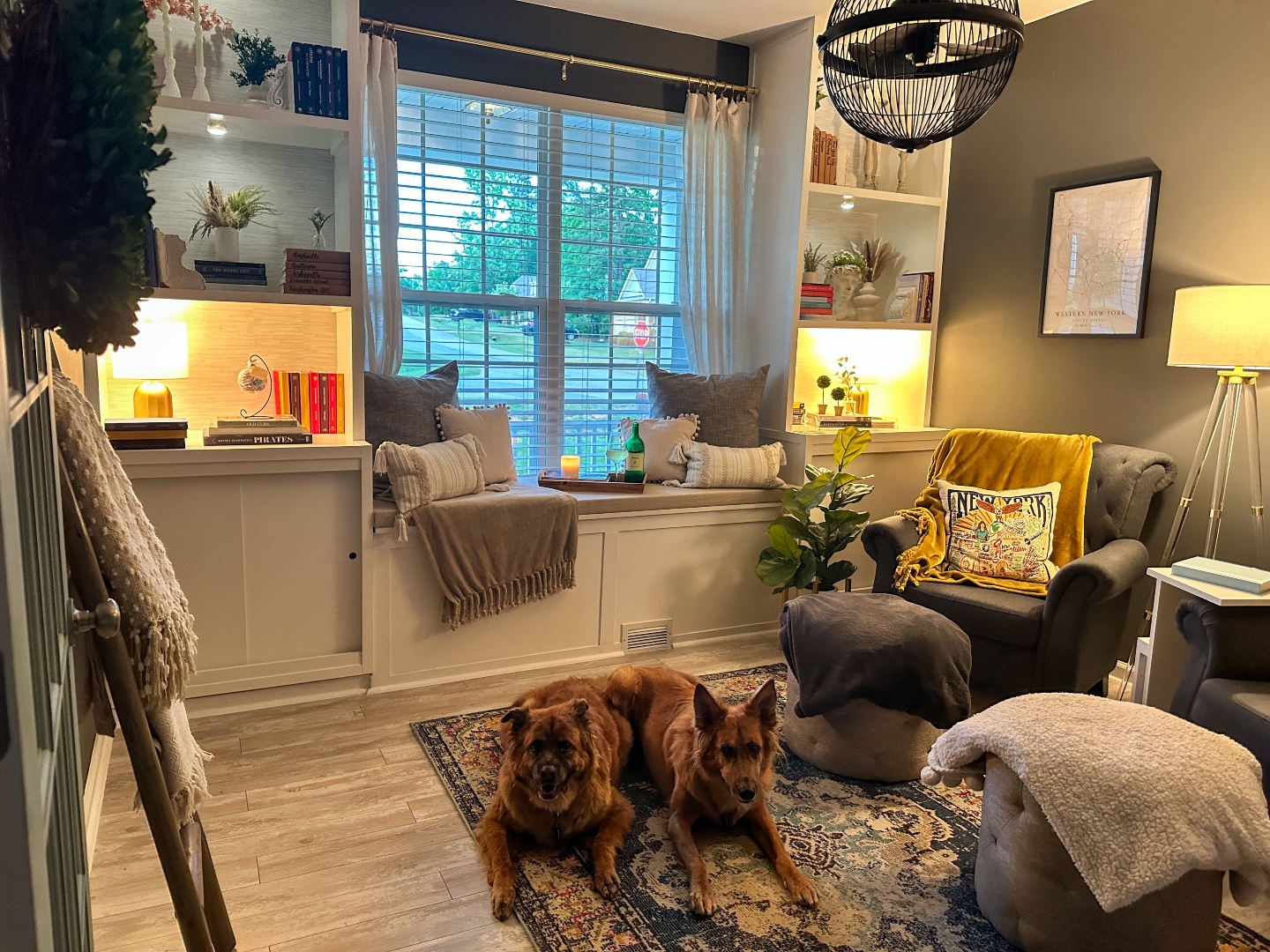 3 Ways I Updated Our Home Office Built-Ins - I'm Fixin' To - @imfixintoblog