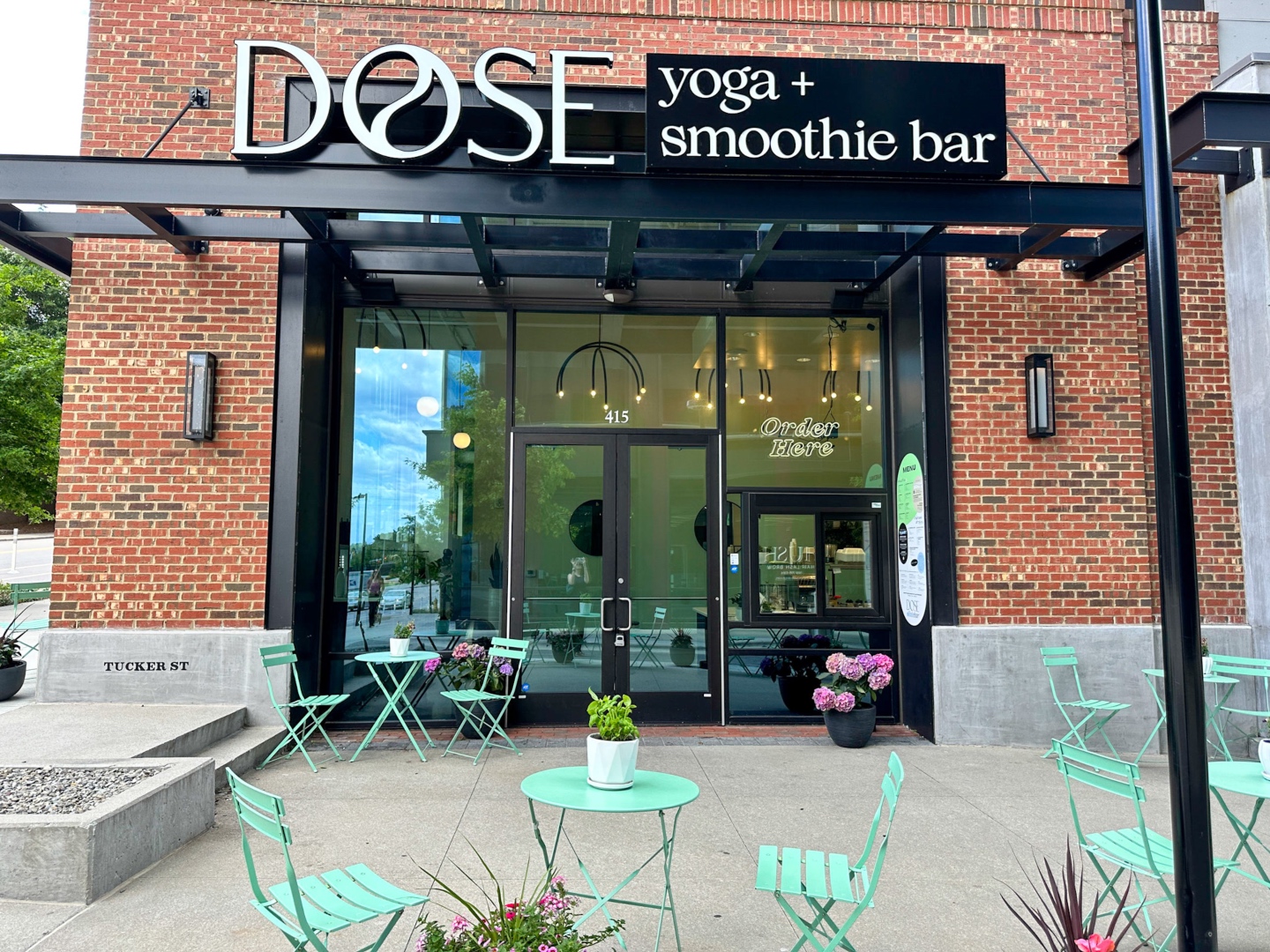 Dose yoga and smoothie bar Dose yoga and smoothie bar