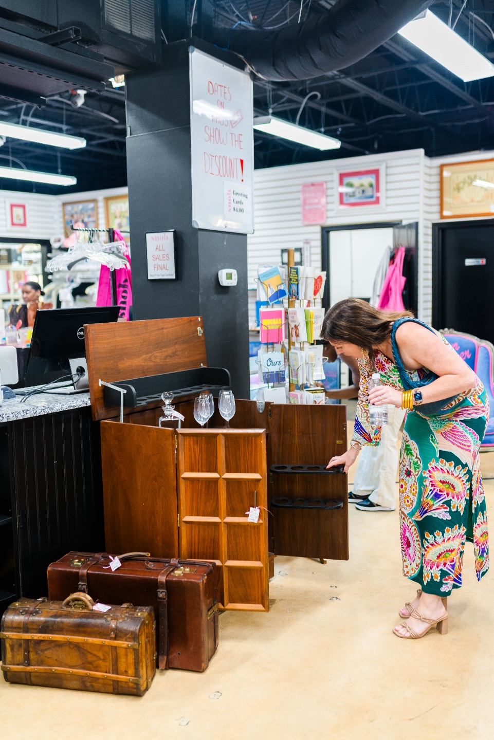 NC Hidden Gem: the Powder Room in Winston-Salem - I'm Fixin' To - @imfixintoblog