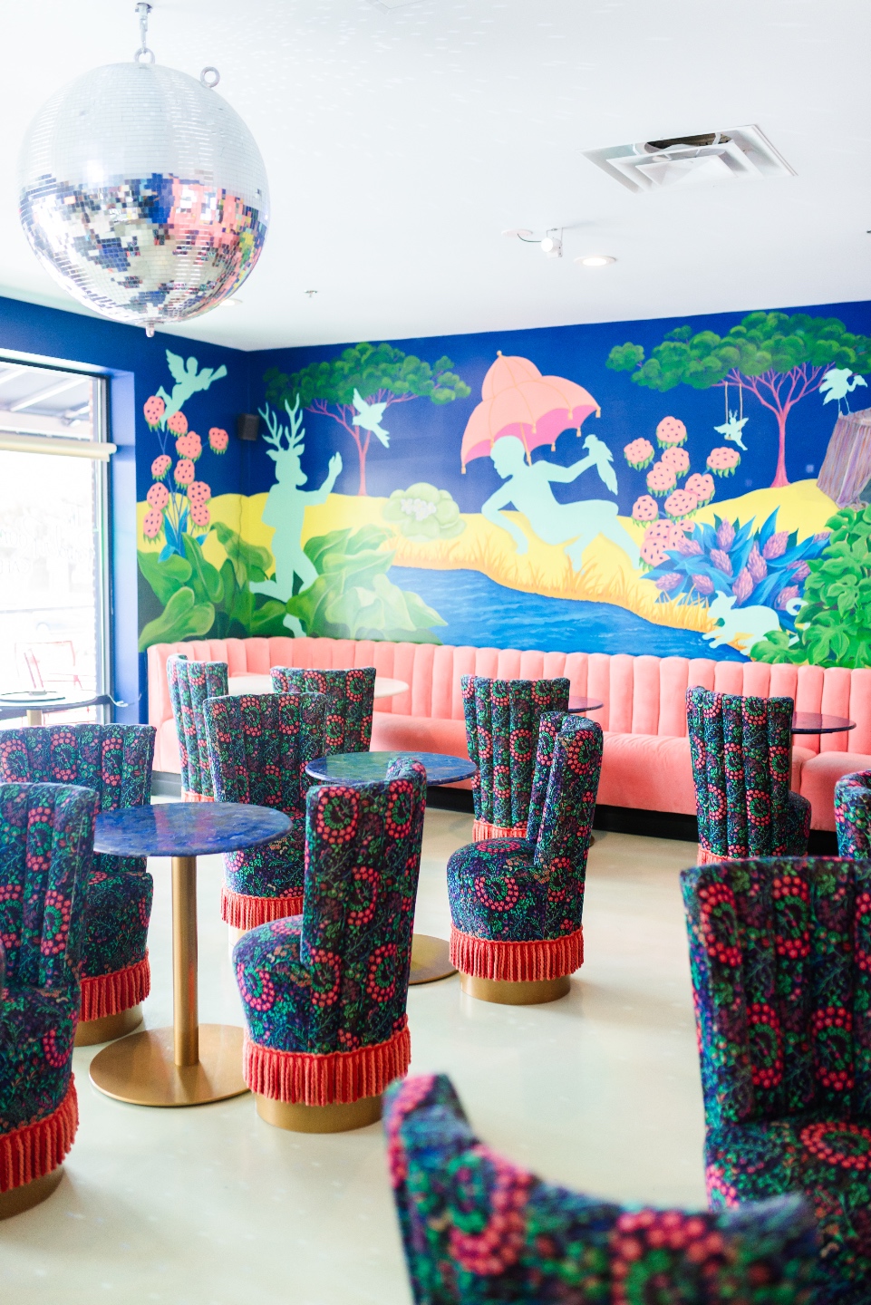 NC Hidden Gem: the Powder Room in Winston-Salem - I'm Fixin' To - @imfixintoblog