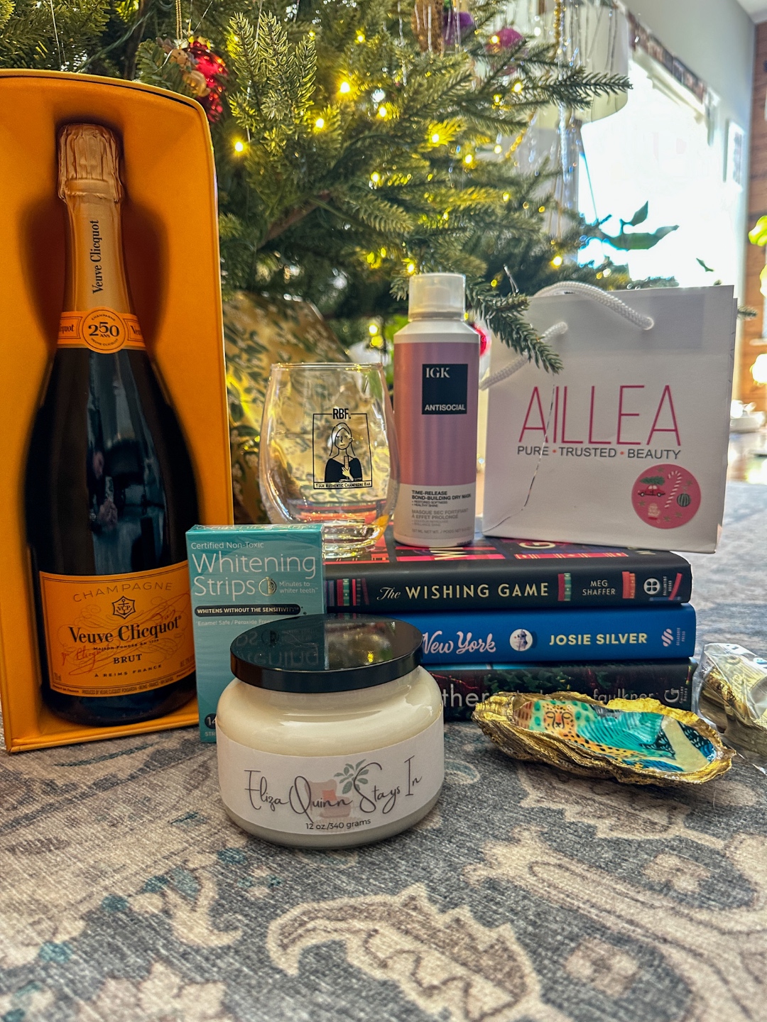 My Favorite Things of 2023 + a Giveaway! - I'm Fixin' To - @imfixintoblog