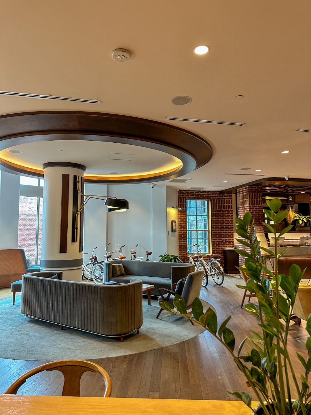 Alida Hotel Savannah Check-In