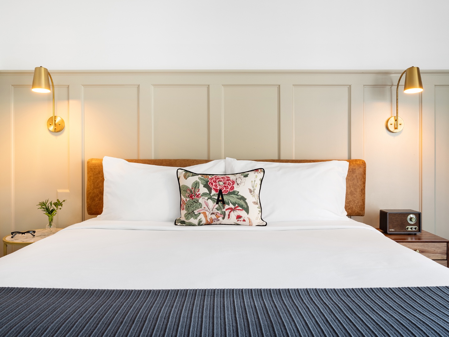 ARRIVE Hotel room bed ARRIVE Hotel room bed