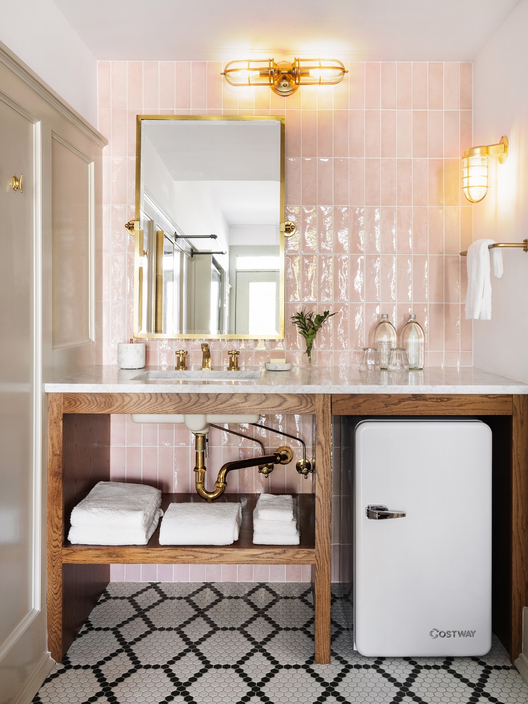 ARRIVE Hotel bathroom ARRIVE Hotel bathroom