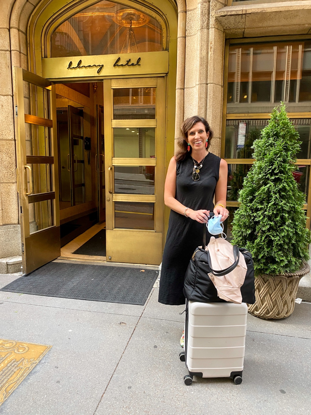 Weekend Getaway: The Library Hotel in New York City, a Review - I'm Fixin' To - @imfixintoblog