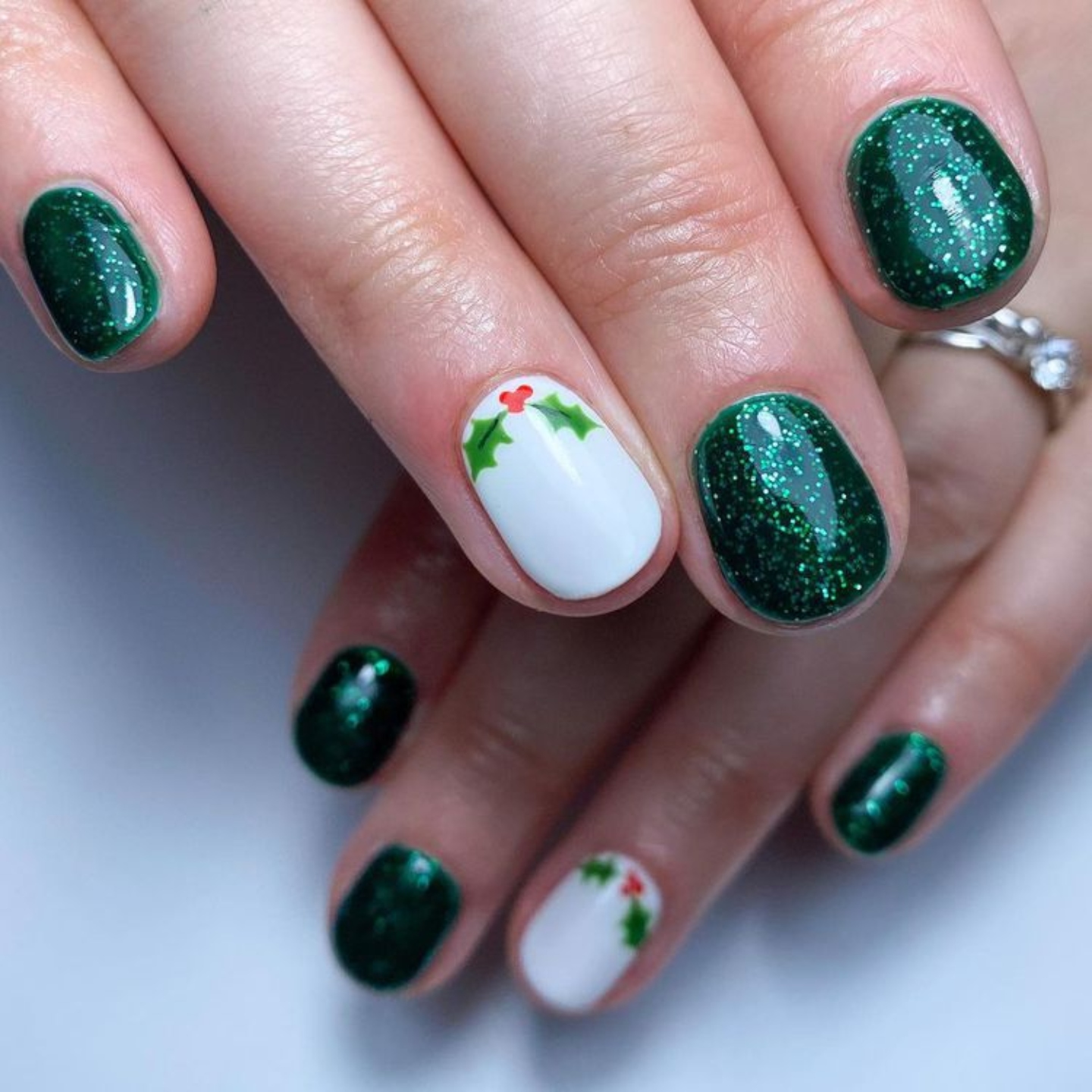 Mistletoe Statement Nail Mistletoe Statement Nail