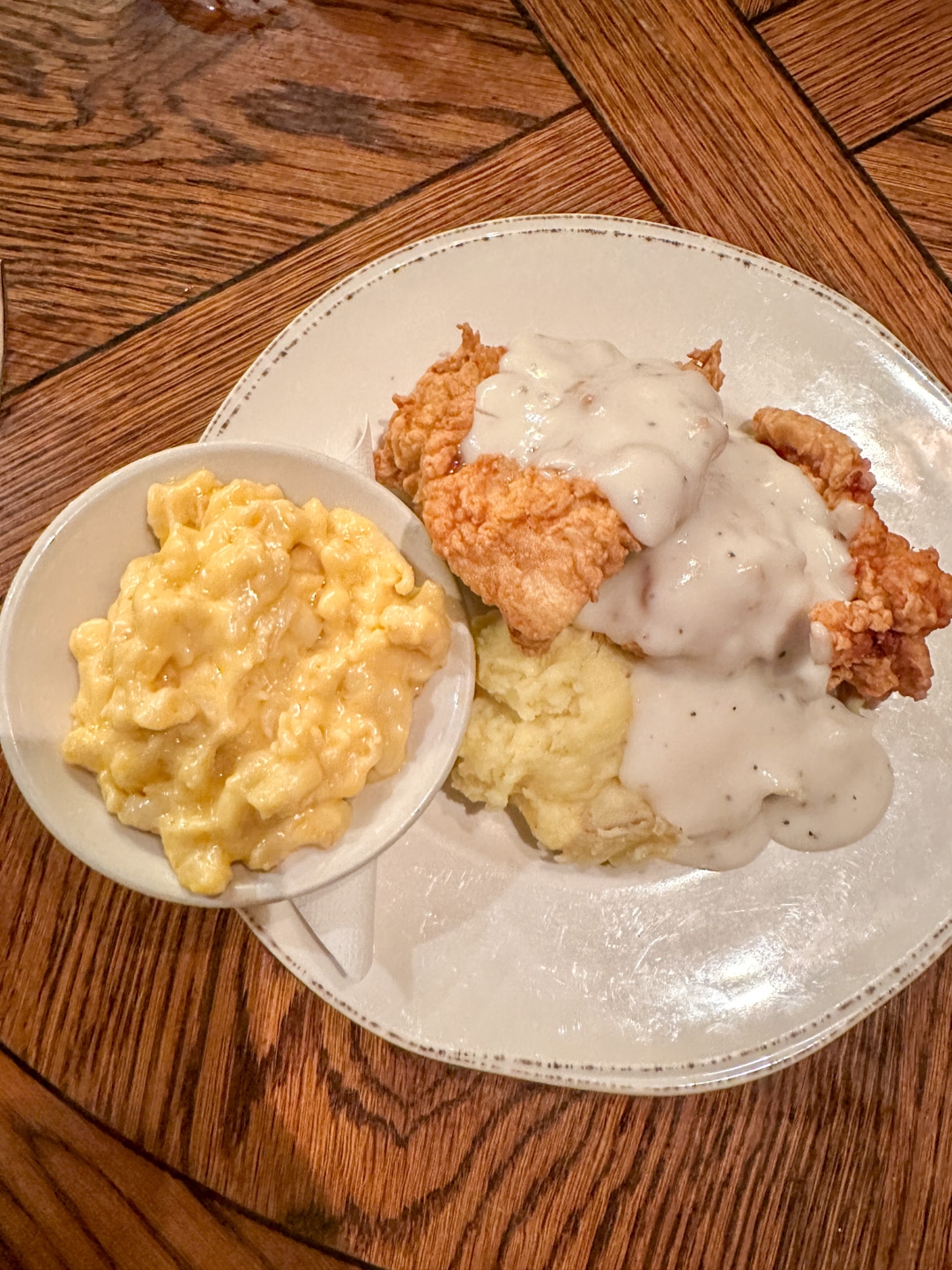 Chicken Mashed Potatoes Mac & Cheese Chicken Friend Chicken with Mashed Potatoes & Mac & Cheese