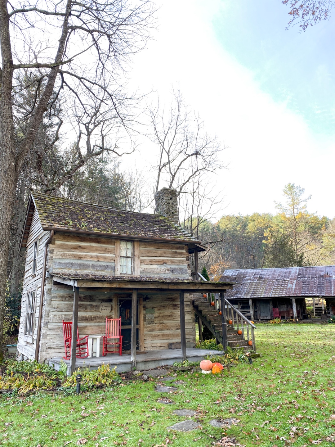 Mast Farm Inn